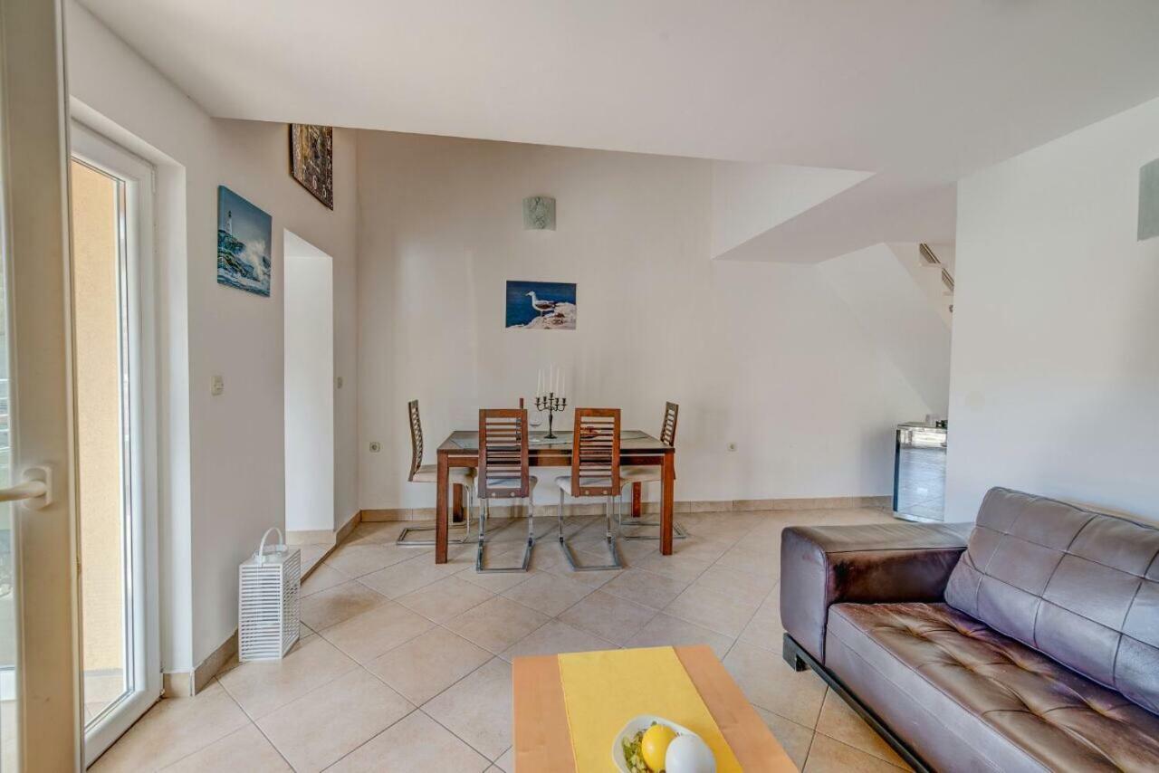 Apartments Savar - Ilo Brbinj Extérieur photo